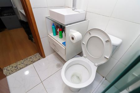 Casa de condomínio à venda com 70m², 2 quartos e 1 vagaBanheiro da Suíte 2