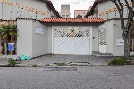 Casa de condomínio à venda com 70m², 2 quartos e 1 vagaFachada