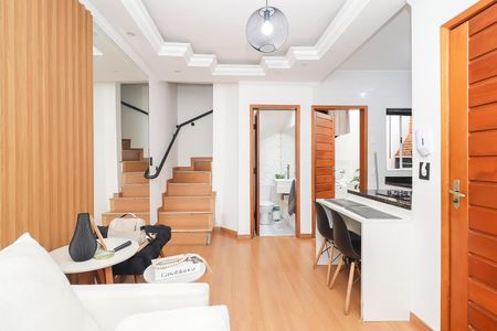 Casa de condomínio à venda com 70m², 2 quartos e 1 vagaSala