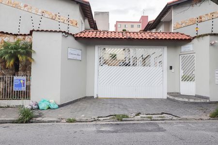 Casa de condomínio à venda com 70m², 2 quartos e 1 vagaFachada