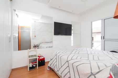 Quarto 1 - Suíte de casa de condomínio para alugar com 2 quartos, 70m² em Vila Regina, São Paulo