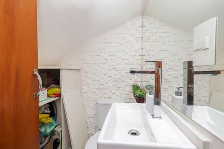 Casa de condomínio à venda com 70m², 2 quartos e 1 vagaLavabo