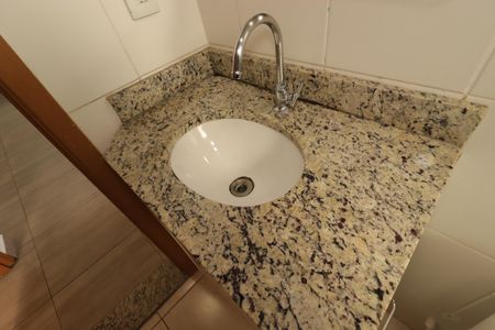 Apartamento à venda com 50m², 2 quartos e 2 vagasBanheiro - Pia