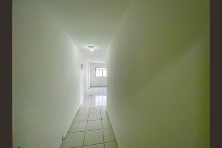 Corredor interno  de apartamento para alugar com 1 quarto, 60m² em Centro, Guarulhos