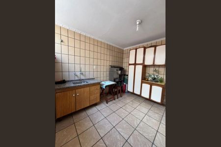 Casa à venda com 259m², 3 quartos e 2 vagasFoto 03