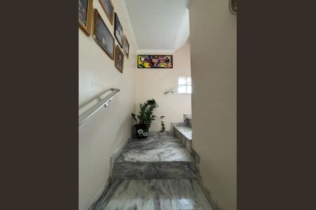 Casa à venda com 259m², 3 quartos e 2 vagasFoto 09