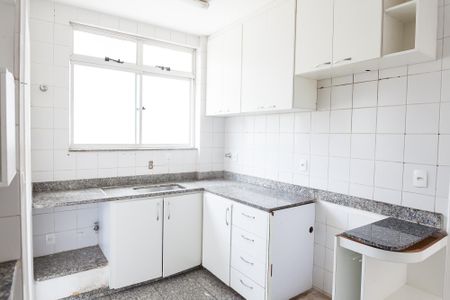Apartamento à venda com 134m², 3 quartos e 3 vagas Apartamento à venda com 134m², 3 quartos e 3 vagasCozinha