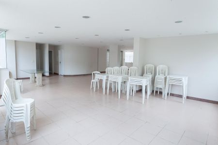 Apartamento à venda com 134m², 3 quartos e 3 vagas Apartamento à venda com 134m², 3 quartos e 3 vagasÁrea comum - Salão de festas