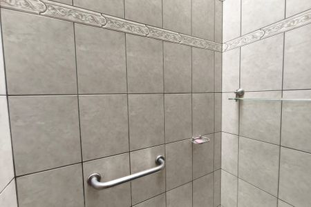 Casa para alugar com 252m², 3 quartos e 4 vagas Casa para alugar com 252m², 3 quartos e 4 vagasBanheiro Suíte 2