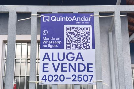 Casa para alugar com 252m², 3 quartos e 4 vagas Casa para alugar com 252m², 3 quartos e 4 vagasPLACA INSTALADA NA FACHADA