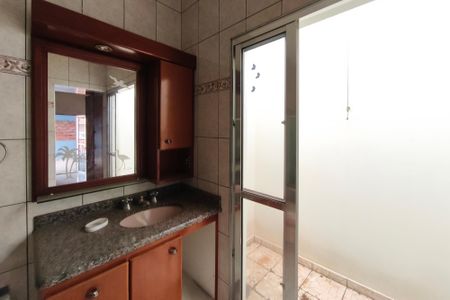 Banheiro Suíte de casa à venda com 3 quartos, 252m² em Parque Jambeiro, Campinas