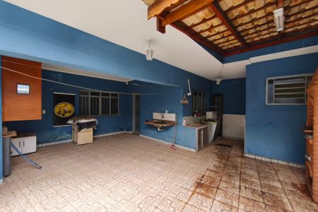 Casa para alugar com 252m², 3 quartos e 4 vagas Casa para alugar com 252m², 3 quartos e 4 vagasQuintal - Área Gourmet