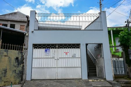 Casa à venda com 287m², 4 quartos e 2 vagasFachada