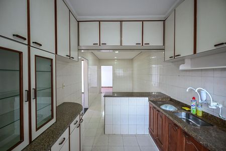 Casa à venda com 287m², 4 quartos e 2 vagasCozinha 1