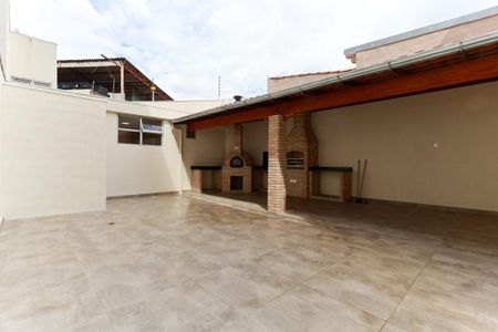 Casa para alugar com 450m², 3 quartos e 5 vagasQuintal