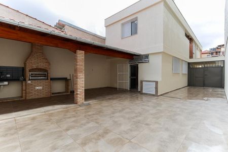 Casa para alugar com 450m², 3 quartos e 5 vagasQuintal