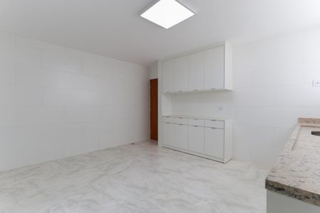 Casa para alugar com 450m², 3 quartos e 5 vagasCozinha