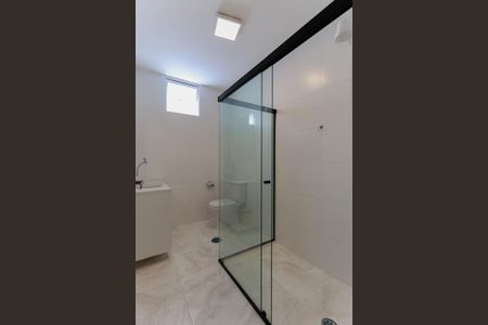 Casa para alugar com 450m², 3 quartos e 5 vagasBanheiro social