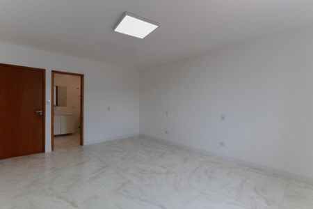 Casa para alugar com 450m², 3 quartos e 5 vagasSuíte