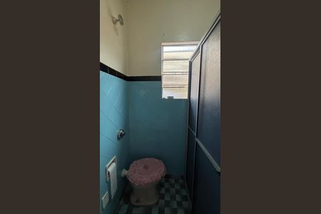 Casa à venda com 220m², 2 quartos e 1 vagaBanheiro