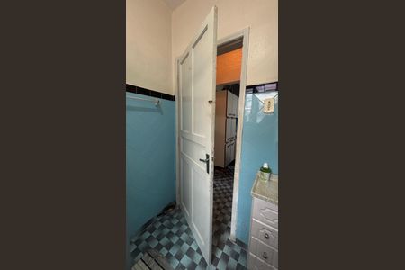 Casa à venda com 220m², 2 quartos e 1 vagaBanheiro