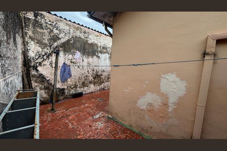 Casa à venda com 220m², 2 quartos e 1 vagaQuintal