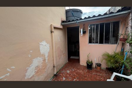 Casa à venda com 220m², 2 quartos e 1 vagaQuintal