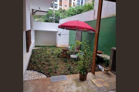 Apartamento à venda com 147m², 3 quartos e 1 vaga Apartamento à venda com 147m², 3 quartos e 1 vagaÁrea externa