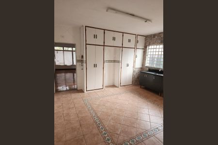 Casa à venda com 240m², 2 quartos e 5 vagasFoto 05