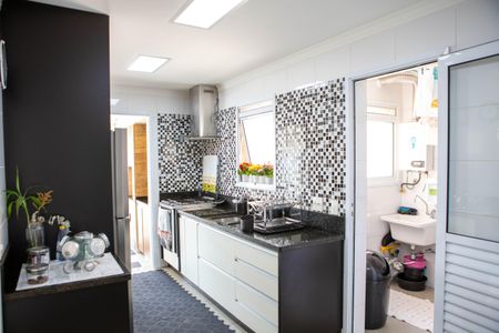 Apartamento à venda com 136m², 4 quartos e 3 vagasCozinha