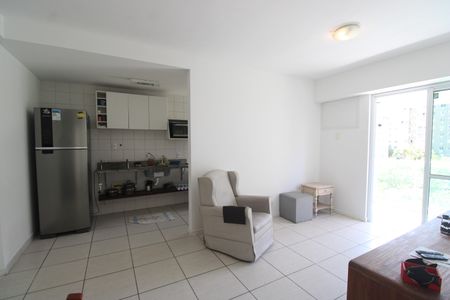 Sala de apartamento à venda com 2 quartos, 66m² em Barra da Tijuca, Rio de Janeiro
