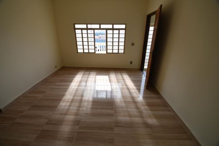 Sala de casa à venda com 3 quartos, 127m² em Vila Nogueira, Campinas