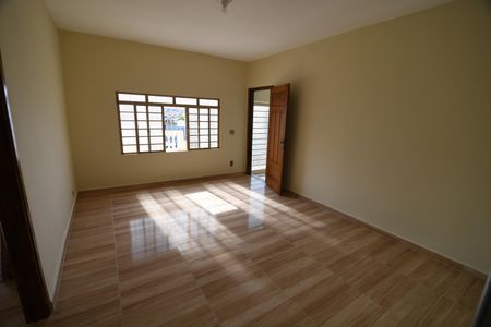 Casa à venda com 127m², 3 quartos e 4 vagasSala