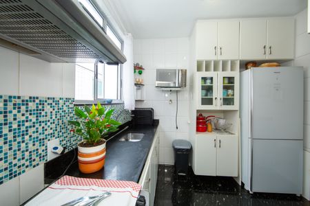 Apartamento à venda com 130m², 2 quartos e 2 vagasCOZINHA