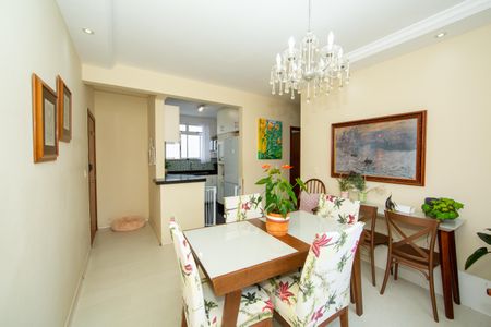 Apartamento à venda com 130m², 2 quartos e 2 vagasSALA