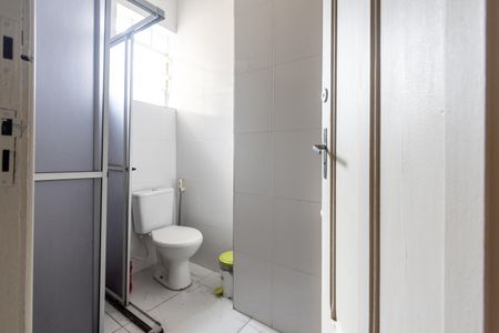 Casa para alugar com 252m², 5 quartos e 3 vagas Casa para alugar com 252m², 5 quartos e 3 vagasBanheiro do Corredor