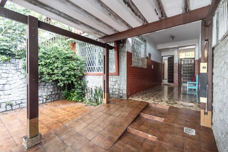 Casa para alugar com 252m², 5 quartos e 3 vagas Casa para alugar com 252m², 5 quartos e 3 vagasGaragem