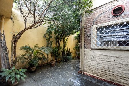 Casa para alugar com 252m², 5 quartos e 3 vagas Casa para alugar com 252m², 5 quartos e 3 vagasQuintal