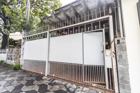 Casa para alugar com 252m², 5 quartos e 3 vagas Casa para alugar com 252m², 5 quartos e 3 vagasFachada da Casa