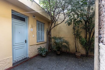 Casa para alugar com 252m², 5 quartos e 3 vagas Casa para alugar com 252m², 5 quartos e 3 vagasQuintal