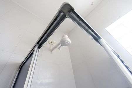 Casa para alugar com 252m², 5 quartos e 3 vagas Casa para alugar com 252m², 5 quartos e 3 vagasBanheiro do Corredor