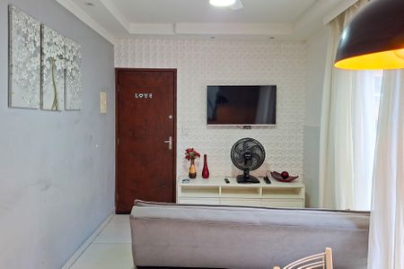 Sala de apartamento para alugar com 1 quarto, 1m² em Vila Tupi, Praia Grande