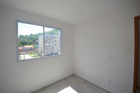 Quarto 1 de apartamento para alugar com 2 quartos, 50m² em Jardim Alvorada, Nova Iguaçu