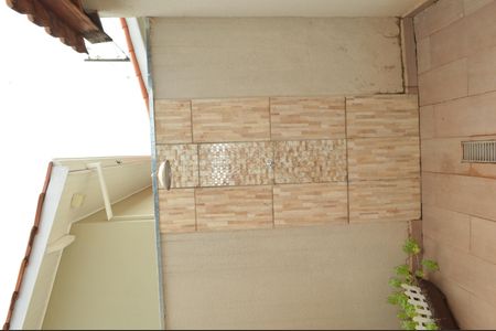 Casa de condomínio para alugar com 70m², 4 quartos e 3 vagasChuveiro Área Externa