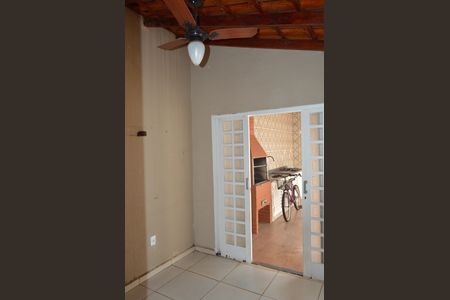 Casa de condomínio para alugar com 70m², 4 quartos e 3 vagasQuarto de Serviço