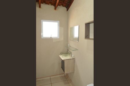 Casa de condomínio para alugar com 70m², 4 quartos e 3 vagasBanheiro de serviço