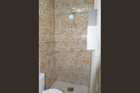 Casa de condomínio para alugar com 70m², 4 quartos e 3 vagasBanheiro de serviço