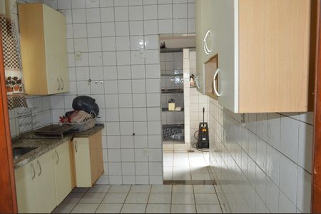 Casa de condomínio para alugar com 70m², 4 quartos e 3 vagasCozinha