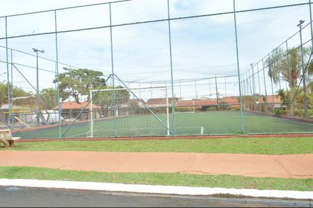 Casa de condomínio para alugar com 70m², 4 quartos e 3 vagasQuadra Esportiva