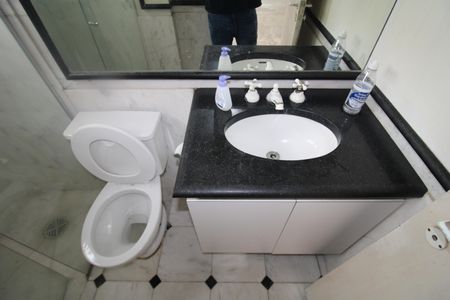 Apartamento à venda com 200m², 3 quartos e 4 vagasBanheiro da Suíte 3